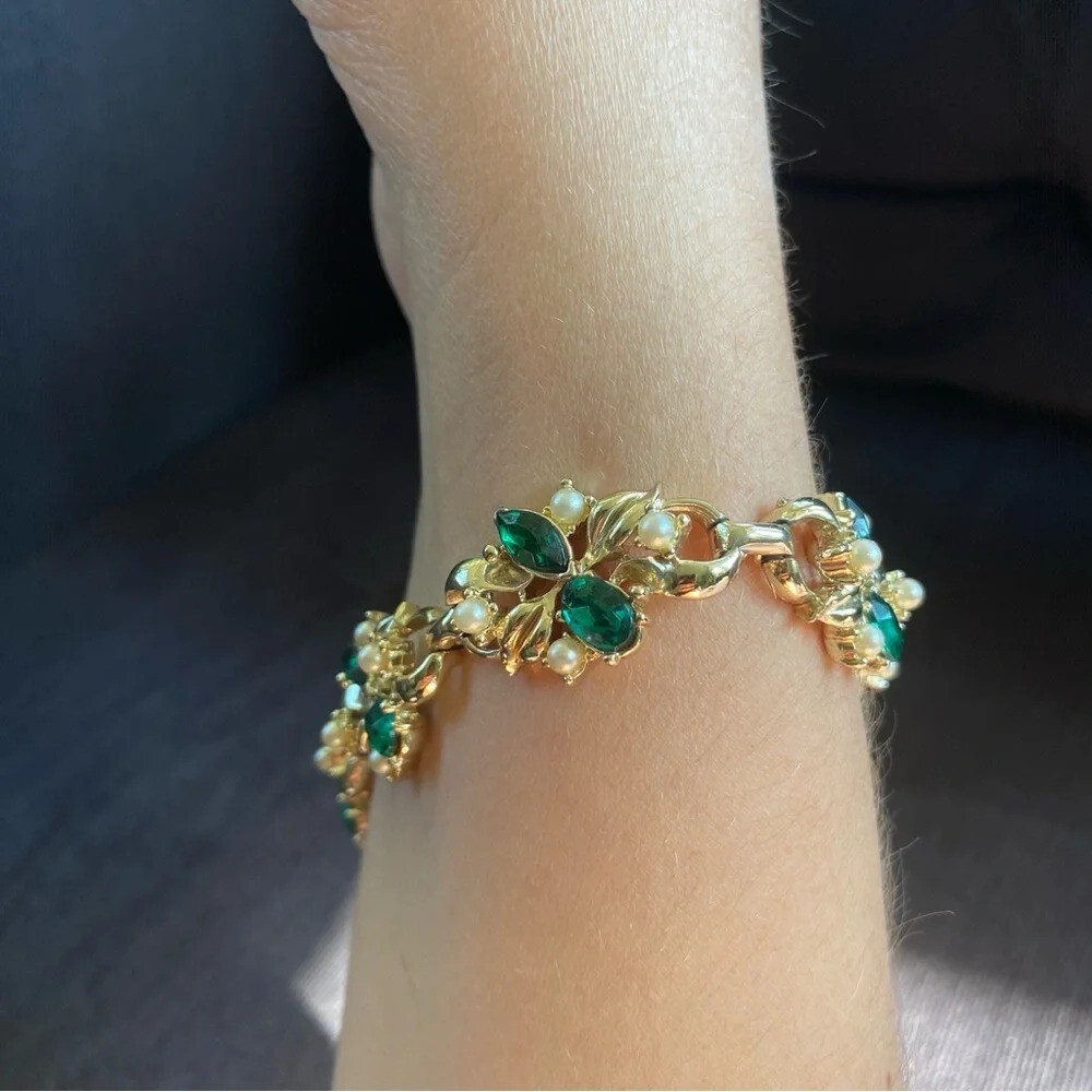Ornate Emerald and Faux Pearl Gold Tone Victorian Inspired Bracelet